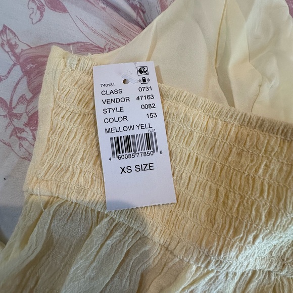 PacSun Yellow Halter Crop Top - Picture 3 of 4